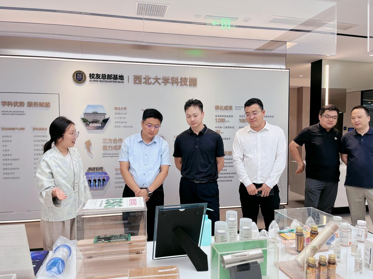 69421c8675e6c.jpg 69421c8675e6c.jpg